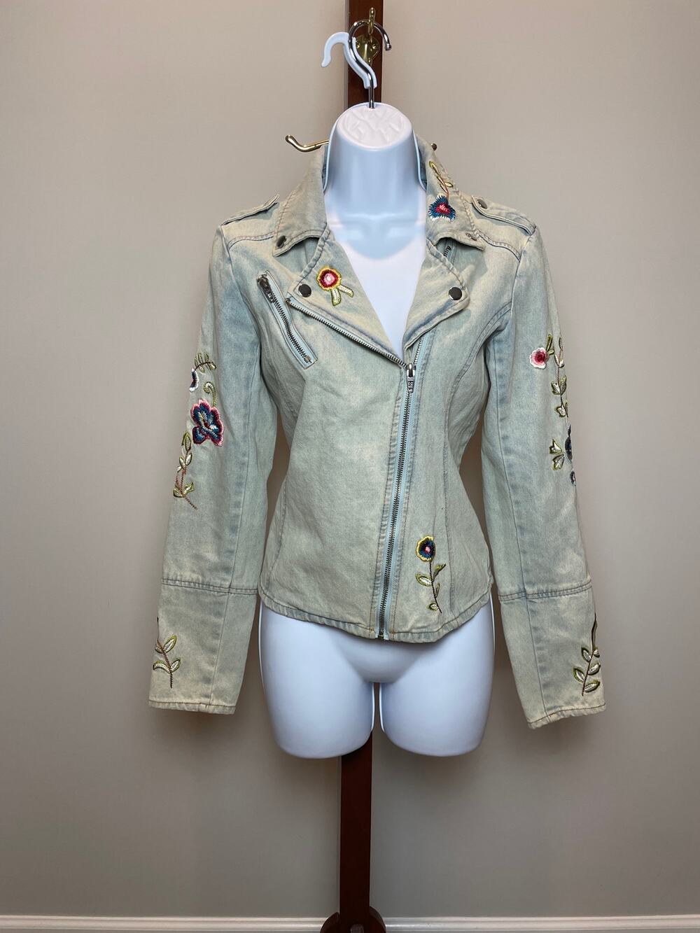 Candies Embroidered Peacock Floral Denim Moto Jacket Size M